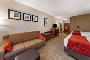 Suite, 2 Queen Beds, Accessible, Non Smoking