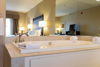 Standard Room, 1 King Bed, Jetted Tub