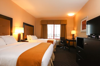 Standard Room, Multiple Beds, Pool View