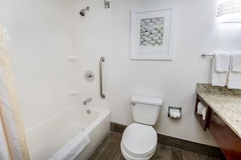 Room, 2 Queen Beds (Limited View)