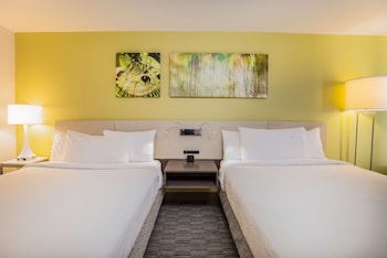 Room, 2 Queen Beds, Beach View