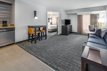 Studio, 1 Queen Bed with Sofa bed, Canal View