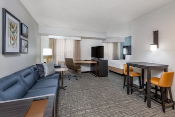 Studio, 1 Queen Bed with Sofa bed, Canal View