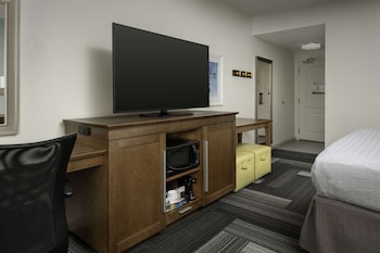 Standard 1 King Bed