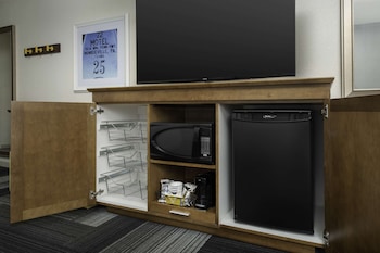 Standard 1 King Bed