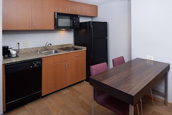 1 King Bedroom Suite w/ Kitchen