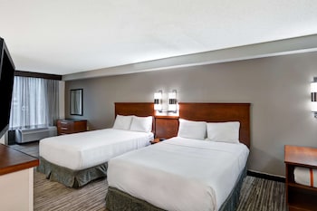 Room, Multiple Beds, Accessible Bathtub
