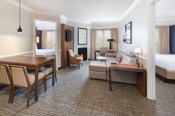 Suite, 2 Bedrooms, Fireplace