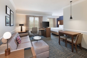 Studio, 1 Queen Bed with Sofa bed (Hearing Accessible)