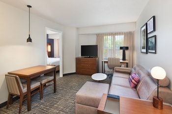 Suite, 1 Bedroom (Hearing Accessible)