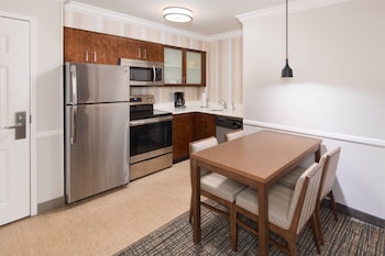 Suite, 1 Bedroom (Hearing Accessible)