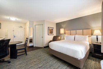 Studio Suite, 1 Queen Bed, Accessible (Mobility Tub)