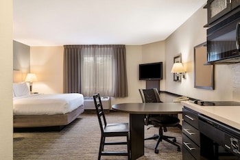 Studio Suite, 1 Queen Bed, Accessible (Mobility Tub)