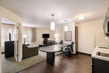 Suite, 1 Queen Bed with Sofa bed (One Bedroom Suite Queen)