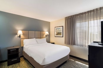 Suite, 2 Queen Beds (One Bedroom)