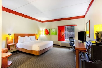 Suite, 1 King Bed, Non Smoking