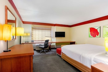 Deluxe Room, 1 King Bed, Non Smoking