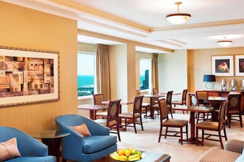 Club Room, 1 King Bed