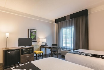 Room, 2 Double Beds, Accessible, Non Smoking (Mobility)