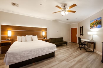 Cozy Kitchenette King Suite