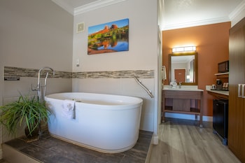 King Room Soaking Tub Bell Rock View