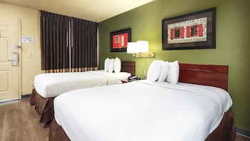 Standard Room, 2 Double Beds, Accessible, Non Smoking (Kitchen)