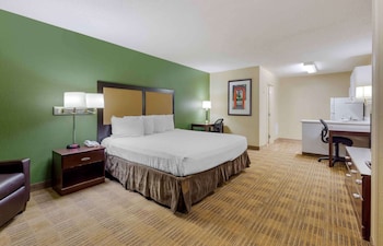 Studio, 1 King Bed, Non Smoking