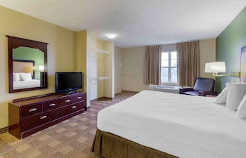 Studio, 1 King Bed, Non Smoking