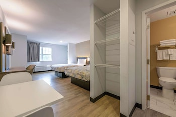 Standard Room, 2 Queen Beds, Non Smoking, Kitchenette