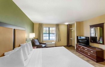 Studio, 1 King Bed, Non Smoking