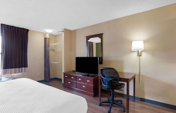 Studio, 1 King Bed, Non Smoking