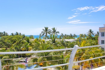 Room, 1 King Bed, Balcony, Oceanfront