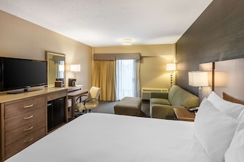 Standard Room, 1 King Bed, Non Smoking, Balcony