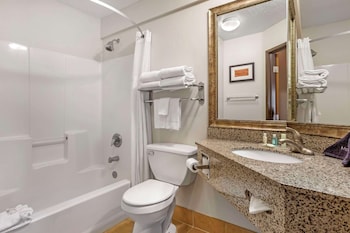 Suite, 1 Queen Bed with Sofa bed, Non Smoking (Upgrade)