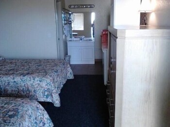 Standard Room, 2 Queen Beds