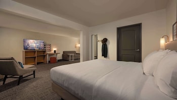 Suite, 1 King Bed