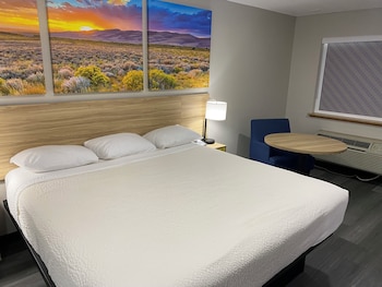 Room, 1 King Bed, Non Smoking