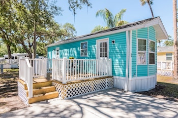 Premium Cottage, 2 Bedrooms (Pets Allowed, Linens Include)