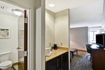 Suite, 1 King Bed, Non Smoking