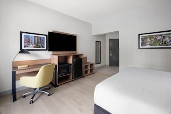Deluxe Room, 1 King Bed, Non Smoking