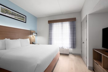 Deluxe Suite, 1 King Bed, Non Smoking
