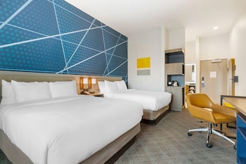 Room, 2 Queen Beds, Accessible, Non Smoking