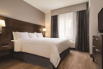 Premium Suite, 1 King Bed, Non Smoking