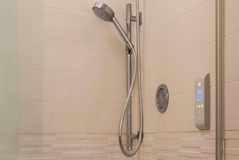 Premium Suite, 1 King Bed, Non Smoking, Jetted Tub