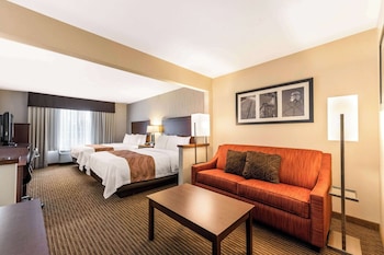 Suite, 2 Queen Beds, Non Smoking