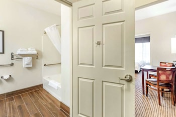 Suite, 1 King Bed with Sofa bed, Accessible, Non Smoking