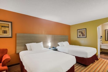 Standard Room, 2 Double Beds, Non Smoking, Refrigerator & Microwave