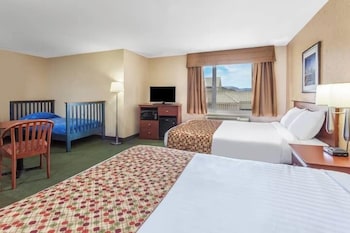 Upgraded, Room, 2 Queen Beds, Non Smoking