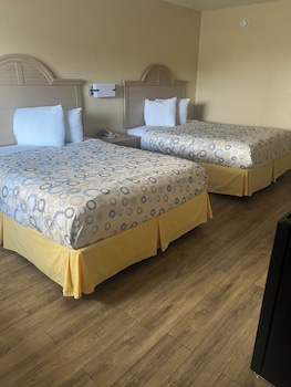 2 Queen Beds, Non-Smoking, Refrigerator, Microwave