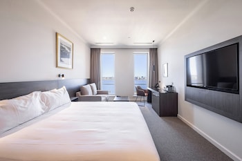Premier King River View